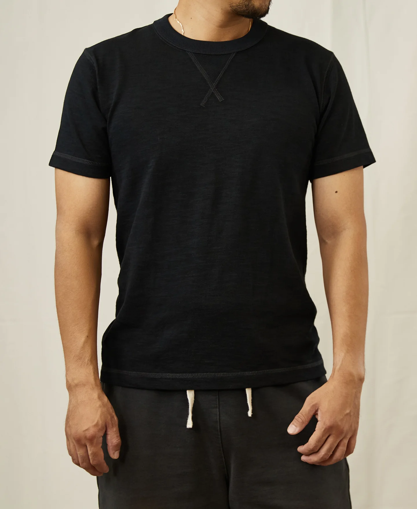10.5 oz Cotton Tubular Gusset T-Shirt - Black - Image 3