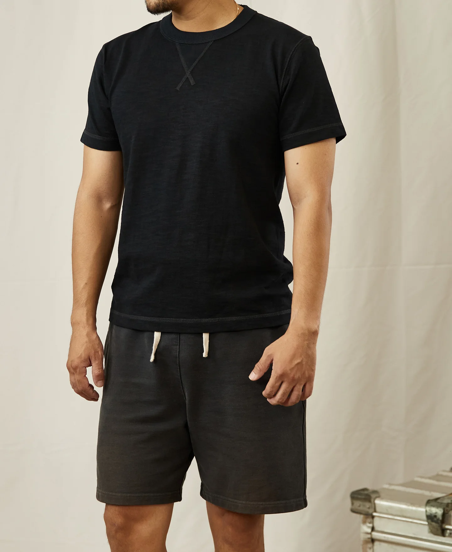 10.5 oz Cotton Tubular Gusset T-Shirt - Black - Image 5