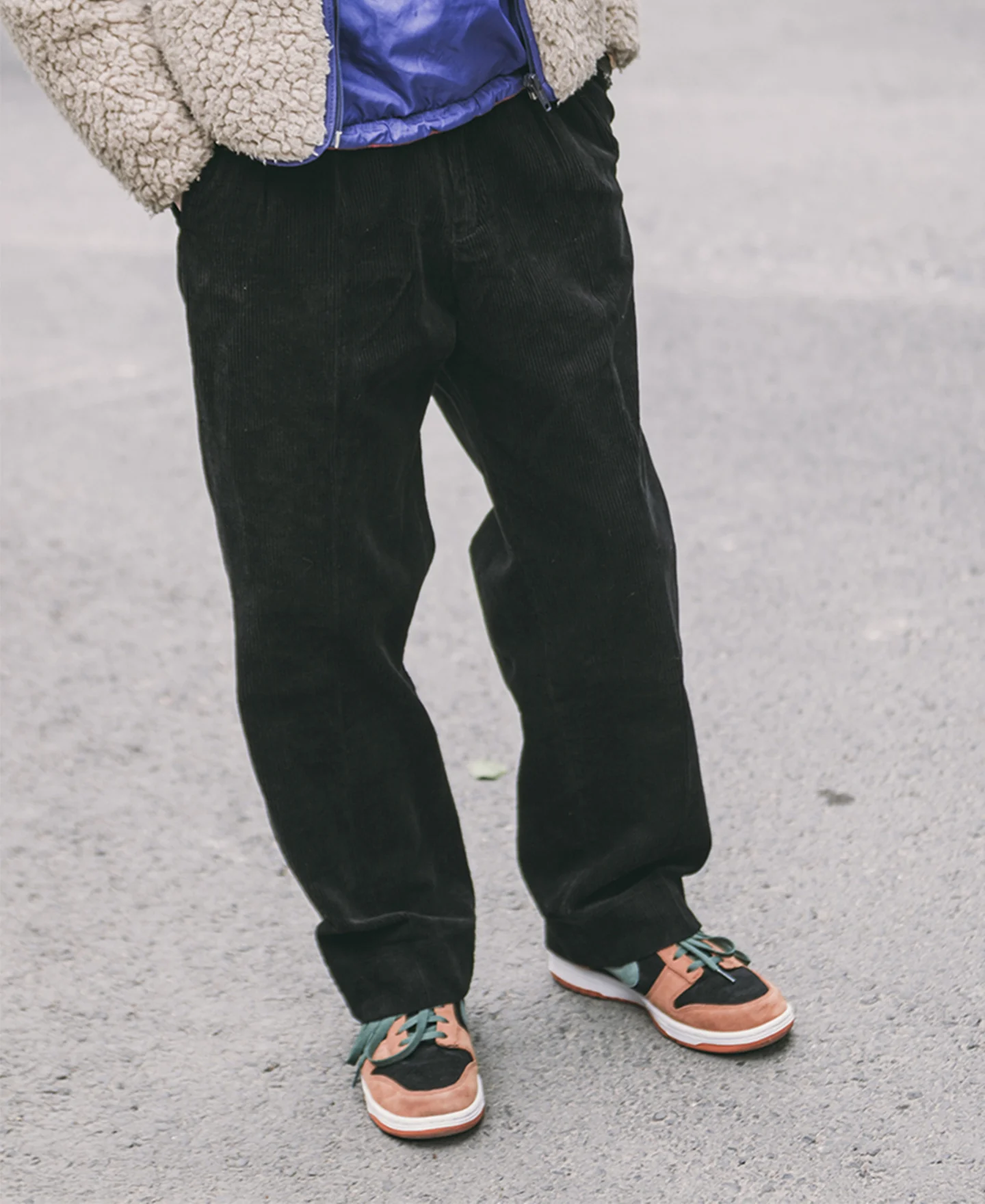 12.5 oz 8 Wale Corduroy Trousers - Black - Image 5