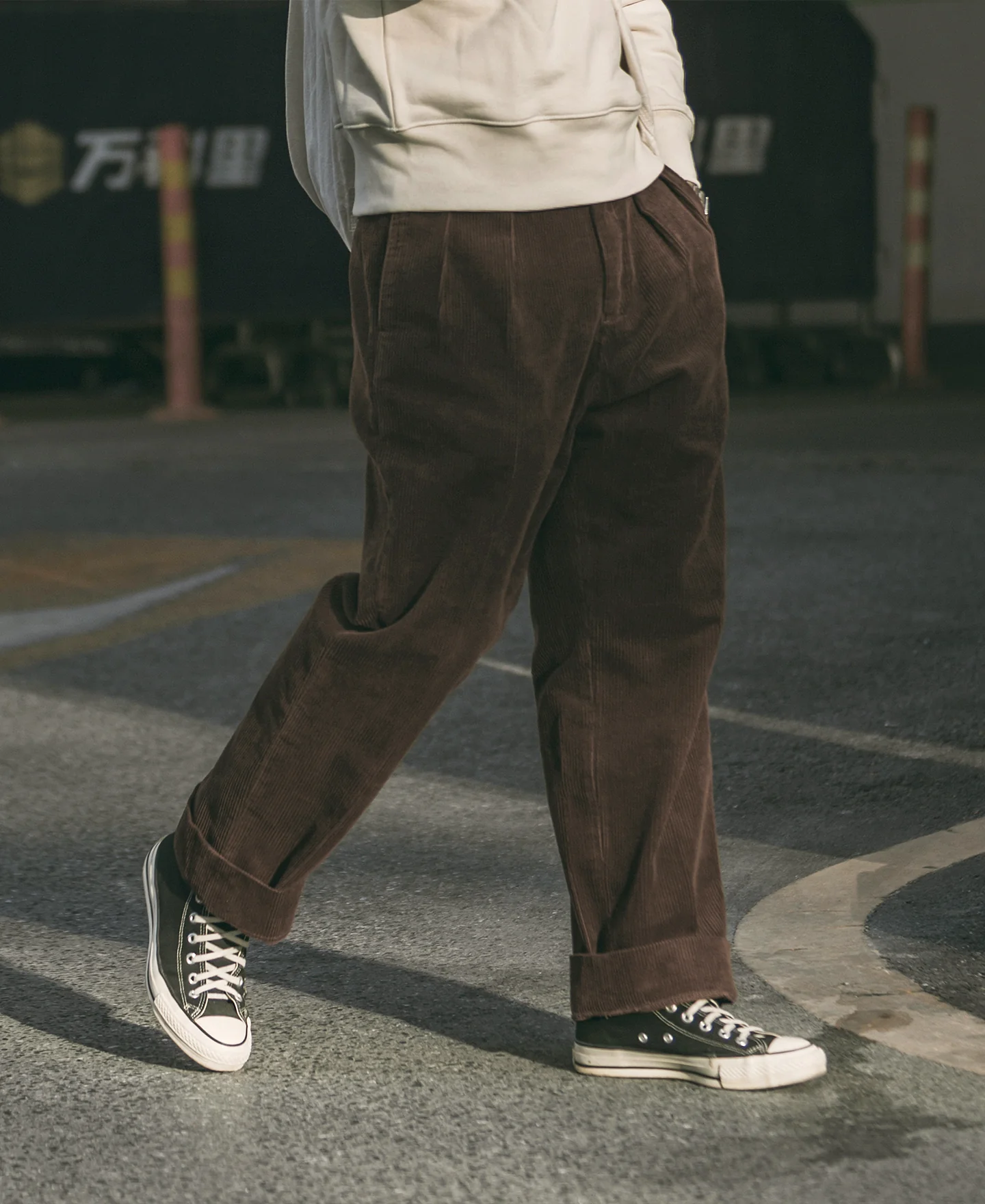 12.5 oz 8 Wale Corduroy Trousers - Brown - Image 3