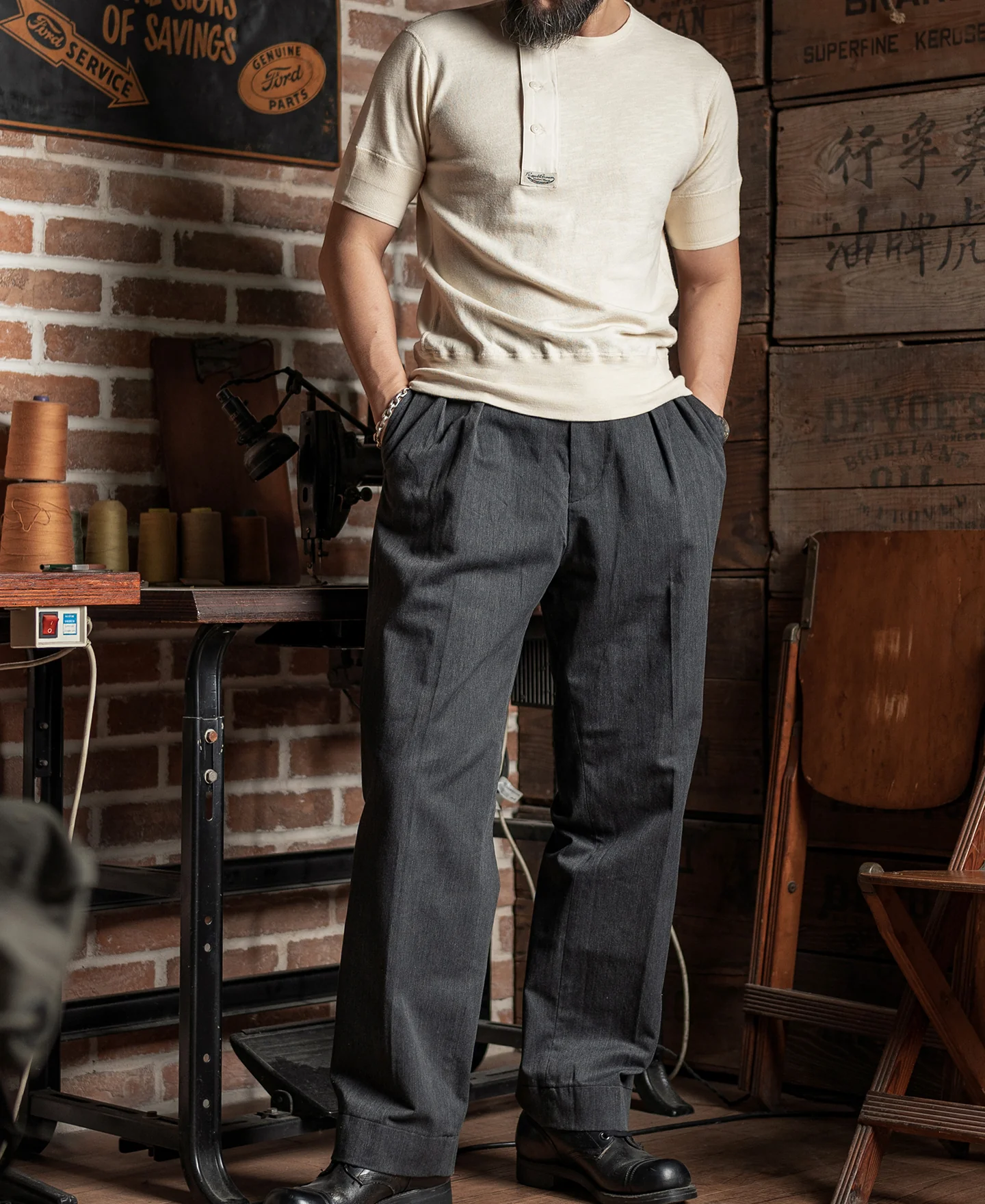 1930s IVY Style Double Pleated Chino Trousers - Image 3