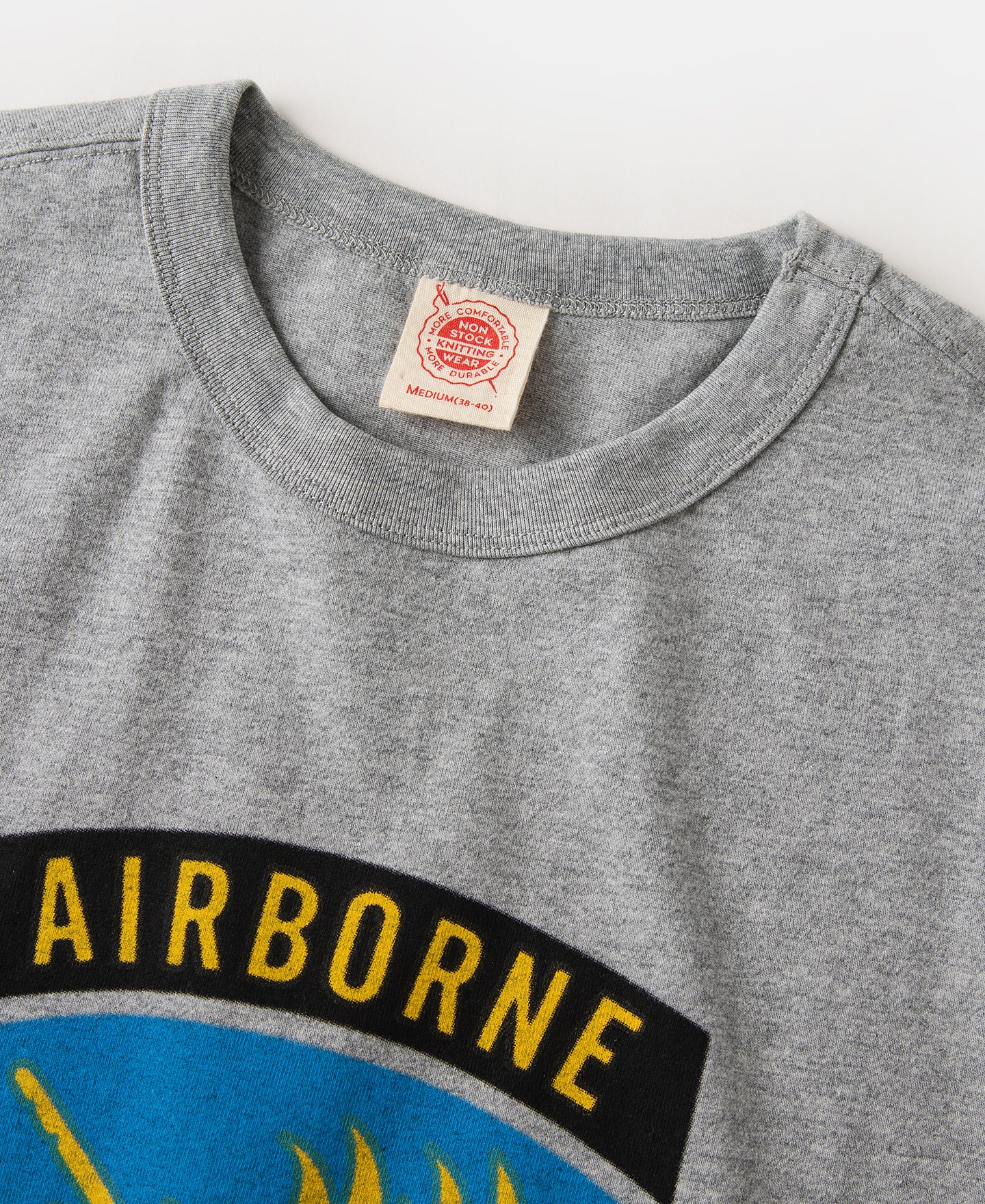 1943 WWII US Airborne Lucky 13 T-Shirt - Gray - Image 4