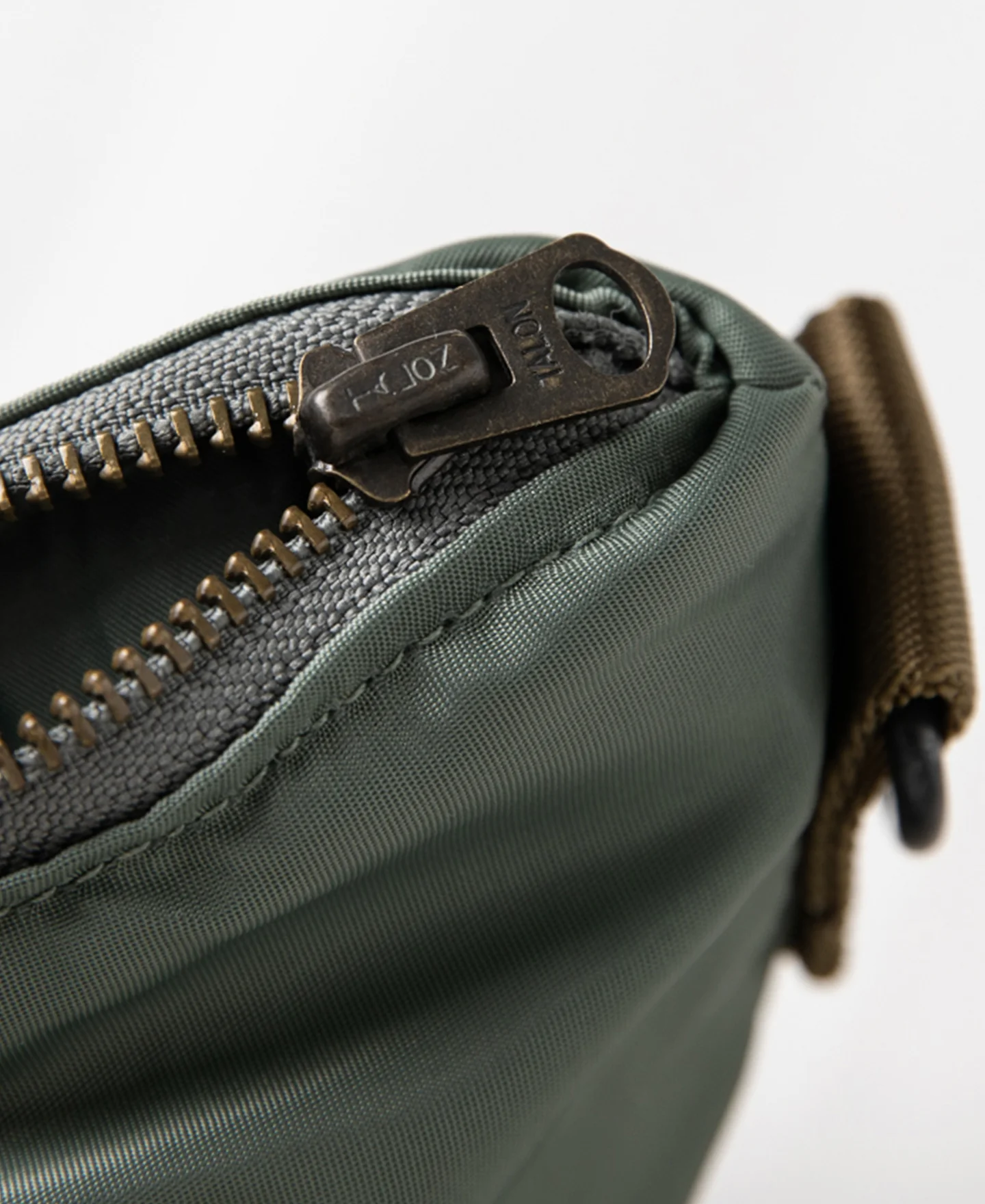 1950s USAF Helmet Bag - Sage Green - Image 5