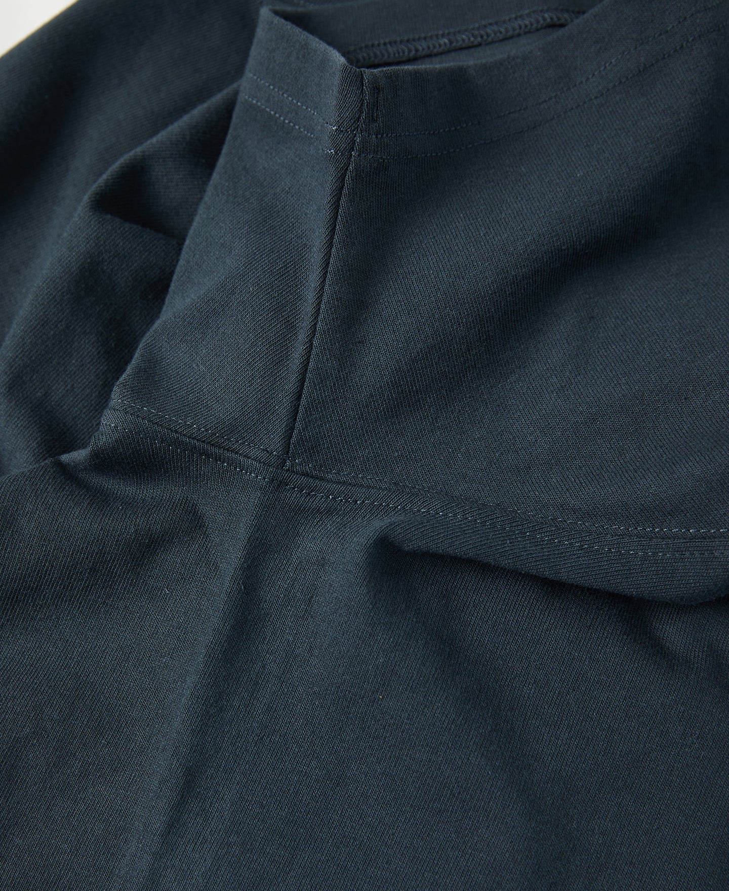 9 oz Cotton Tubular T-Shirt - Vintage Black - Image 8